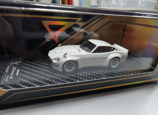 404 Error 1/64 Nissan Fairlady 240Z Pearl White
