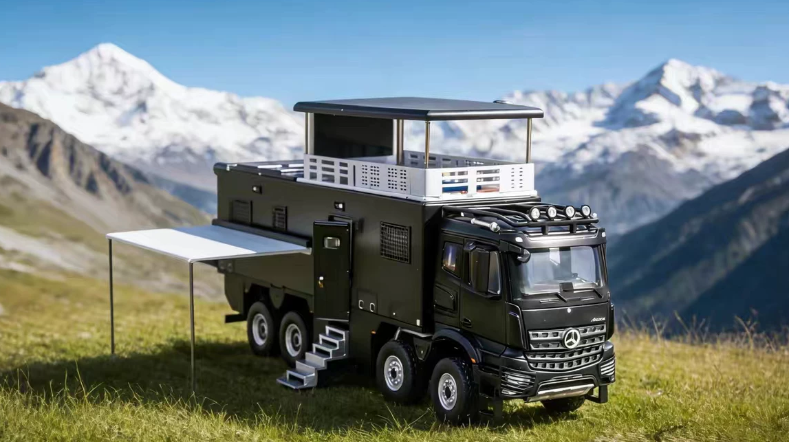 GCD 1/64 Mercedes-Benz Arocs 8x8 RV 318 Route GT Show Diorama Set