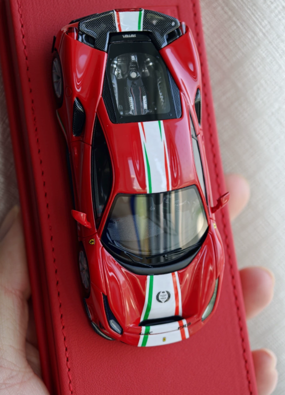 ELABORARE 1:43 Ferrari 488 Pista Piloti Red V8 Model