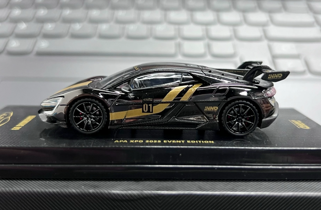 INNO64 1/64 Yangwang U9 Black Gold APA XPO 2025 Limited Chase