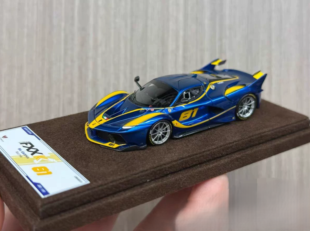 Ultimax Realm 1/64 Ferrari FXX-K Blue No.81