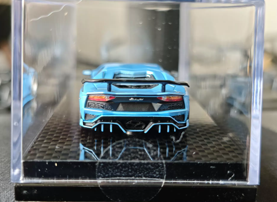 RW 1:64 Lamborghini Aventador S Ice Blue Resin Limited 199