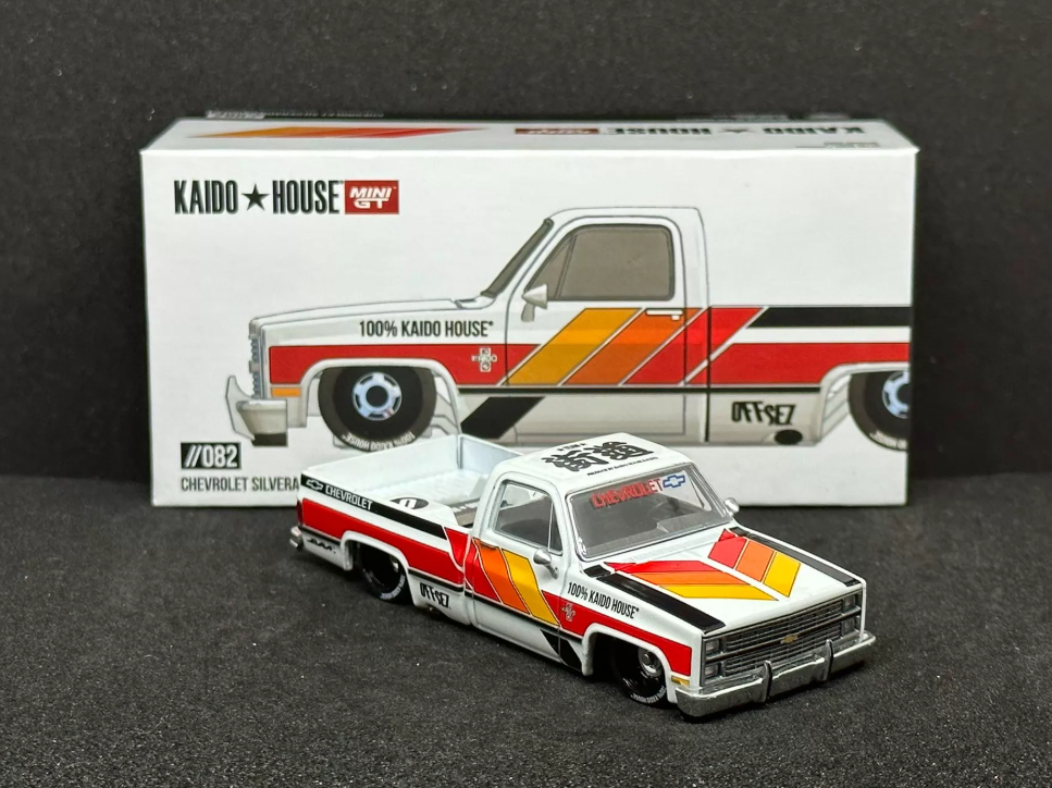 MINIGT 1/64 Chevrolet Silverado Kaido Works V1 KHMG082 Diecast