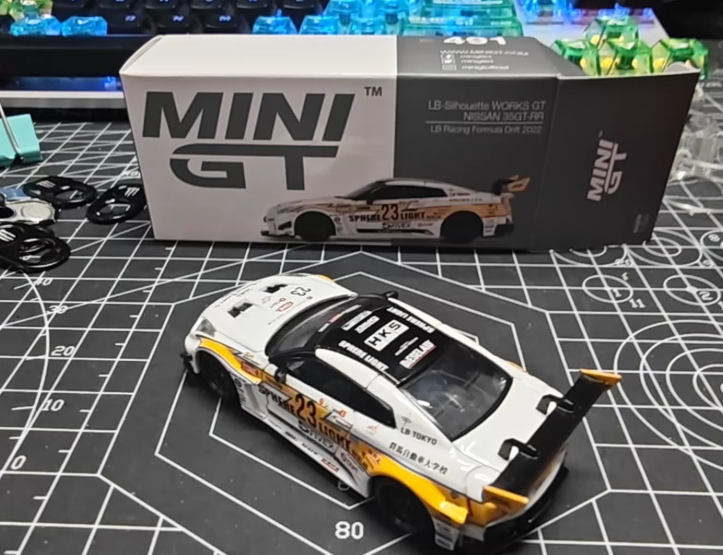 MINI GT 491 LB-Silhouette WORKS GT NISSAN 35GT-RR #23 Formula Drift 2022