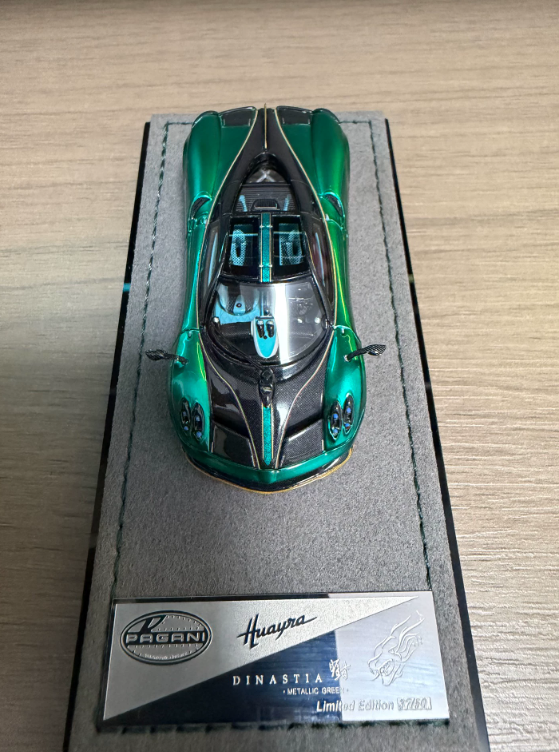 Sakura Model 1/64 Pagani Huayra Dinastia Metallic Green Limited 50