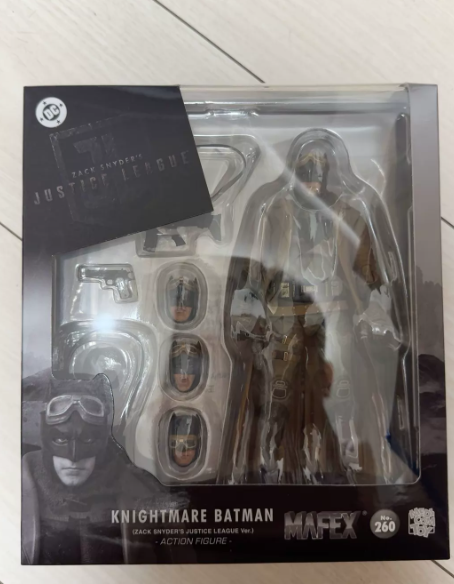MAFEX No.260 Knightmare Batman Zack Snyder Justice League