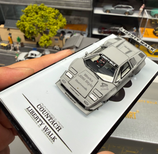 Topart 1:64 Lamborghini Countach LBWK Battle Grey Full Opening Alloy Model