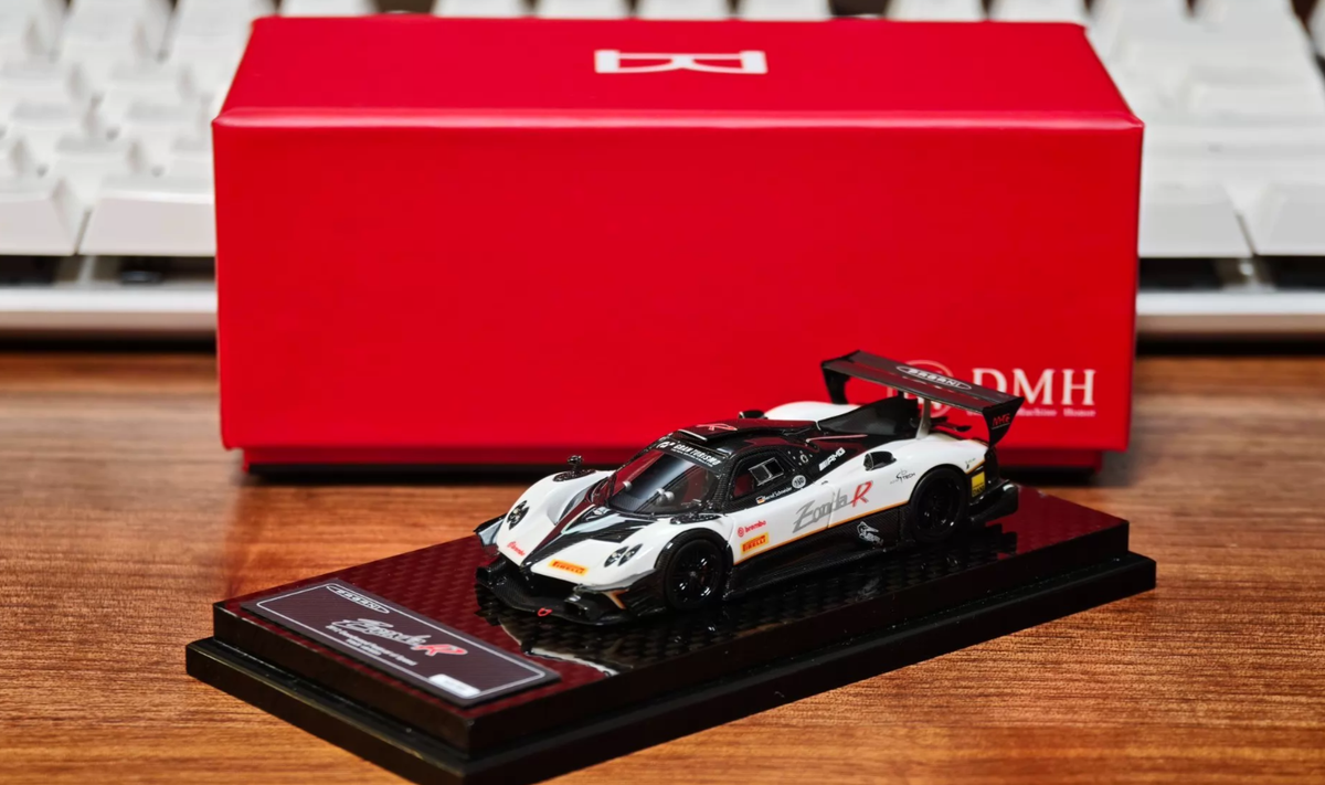 DMH 1/64 Pagani Zonda R Goodwood White Black Wheels
