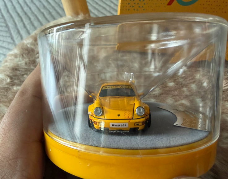 PGM 1/64 RWB Porsche 964 70th Anniversary Limited