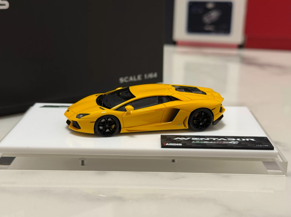 Tardis 1/64 Lamborghini Aventador LP700-4 Yellow Limited 199