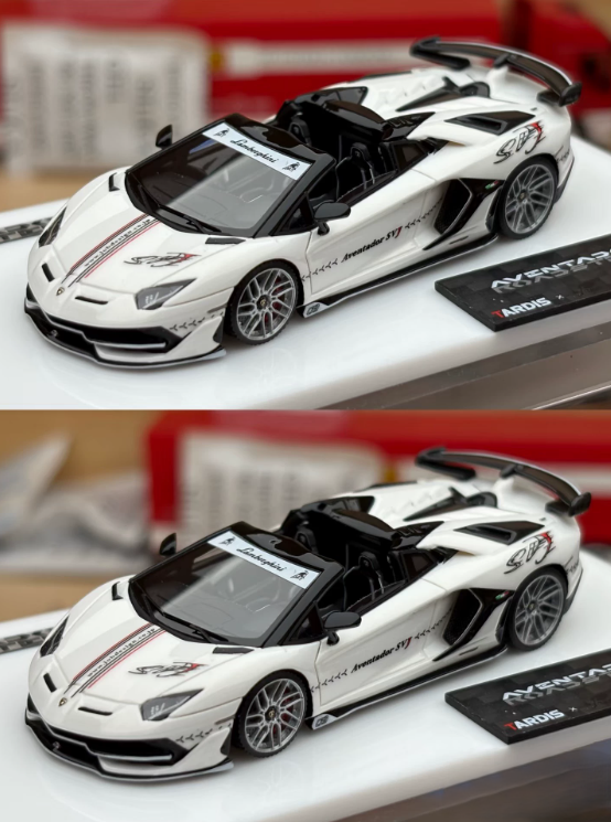 Tardis 1/64 Lamborghini Aventador SVJ 89 Custom Roadster Pearl White