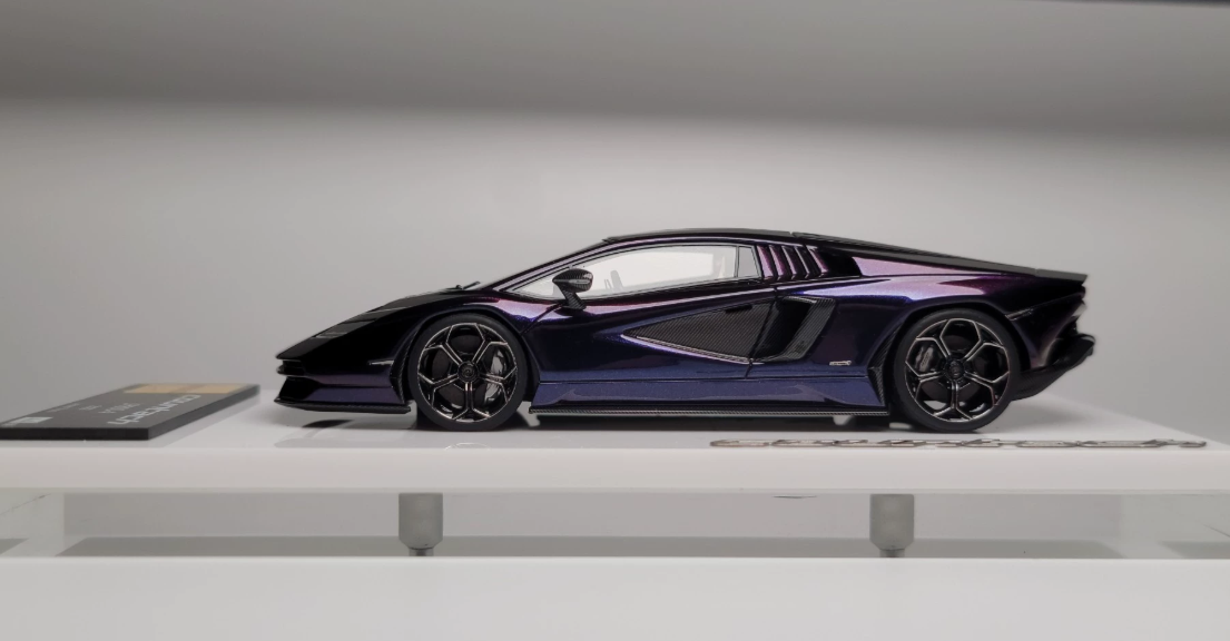 Make Up 1/43 Lamborghini Countach LP800-4 Iridescent Purple Yellow Label V2