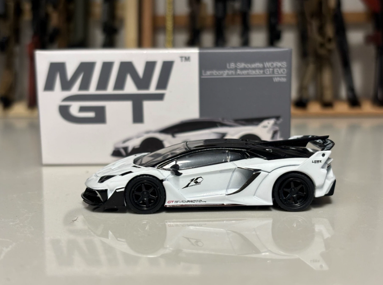 MINI GT 467 LB-WORKS Lamborghini Aventador GT EVO White