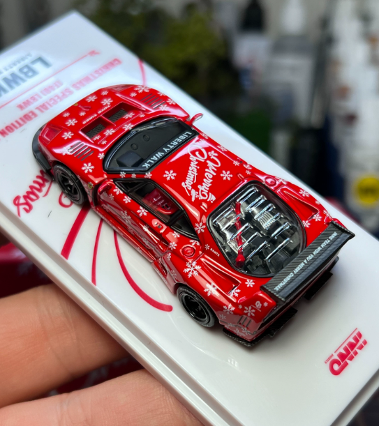 INNO64 1/64 Ferrari F40 LBWK Christmas Special Edition 2023 Diecast Model