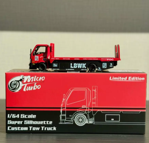 MINI GT 324 Nissan 35GT-RR Red Silhouette and Micro Turbo Tow Truck Set