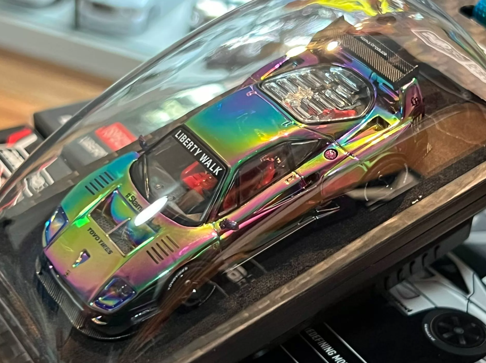 INNO Models 1/64 Ferrari F40 LBWK HEC Beijing Wearable Chase