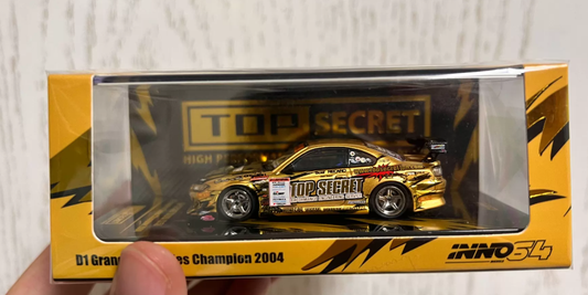 INNO64 TOP SECRET Nissan Silvia S15 Gold D1 Grand Prix Champion 2004 1:64