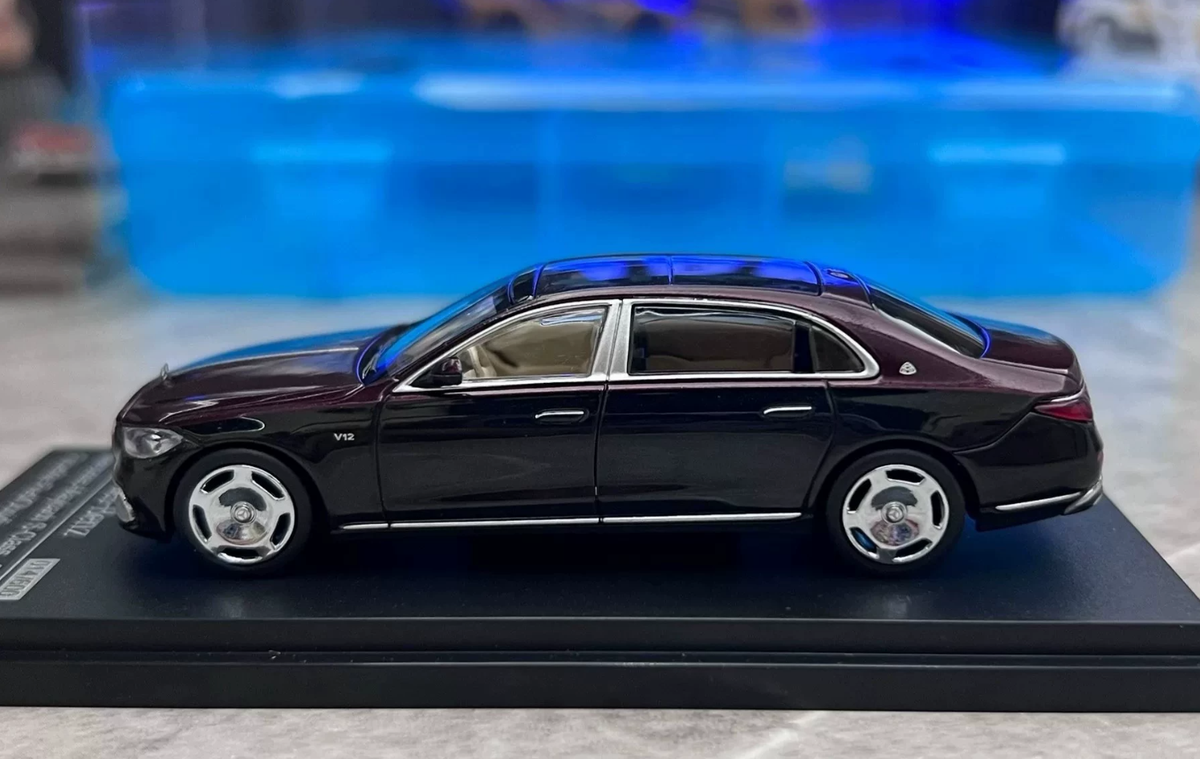AR 1/64 Mercedes-Maybach S680 2021 Rubellite Red Limited 600