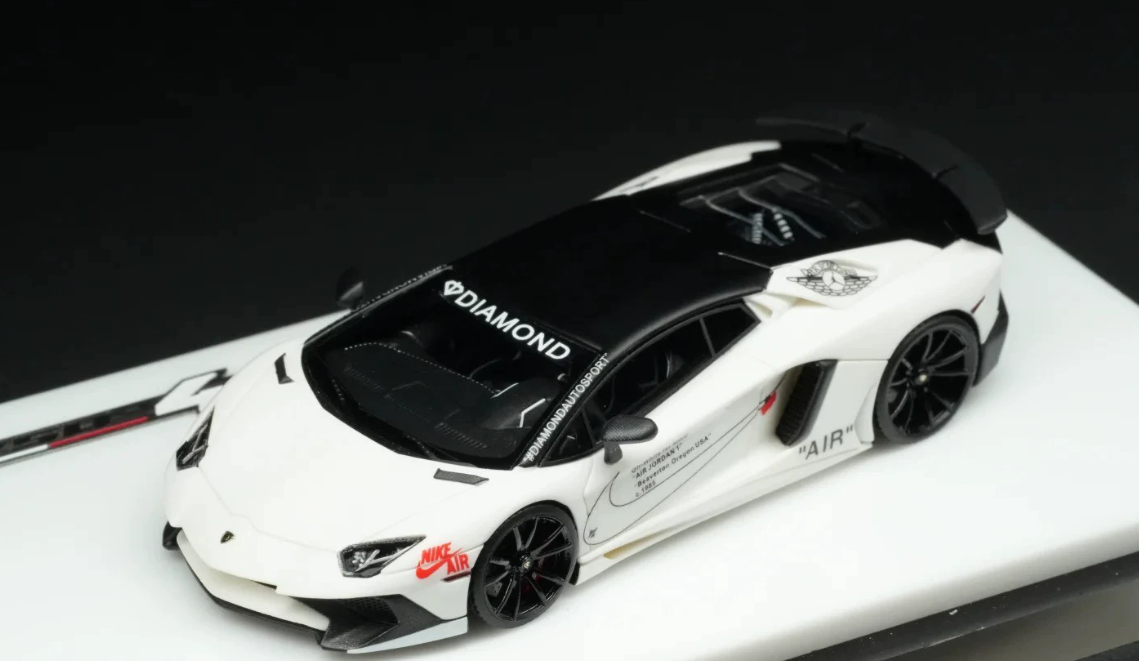 Tardis 1/64 Lamborghini LP 750 TL-001 M Matt White Nike Livery