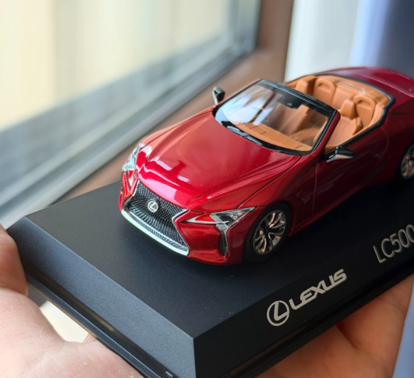 Kyosho 1/43 Lexus LC500 Convertible Metallic Red Diecast Model