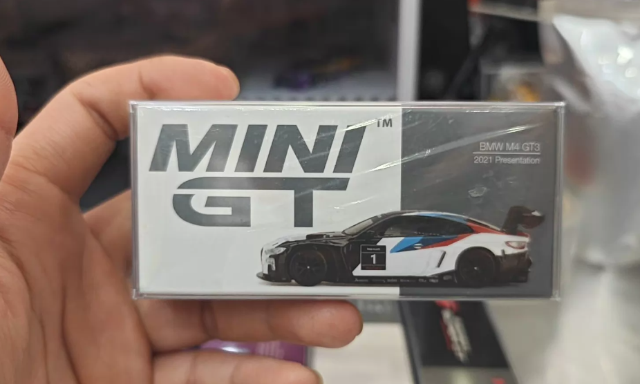 MINI GT 347 BMW M4 GT3 2021 Presentation 1/64