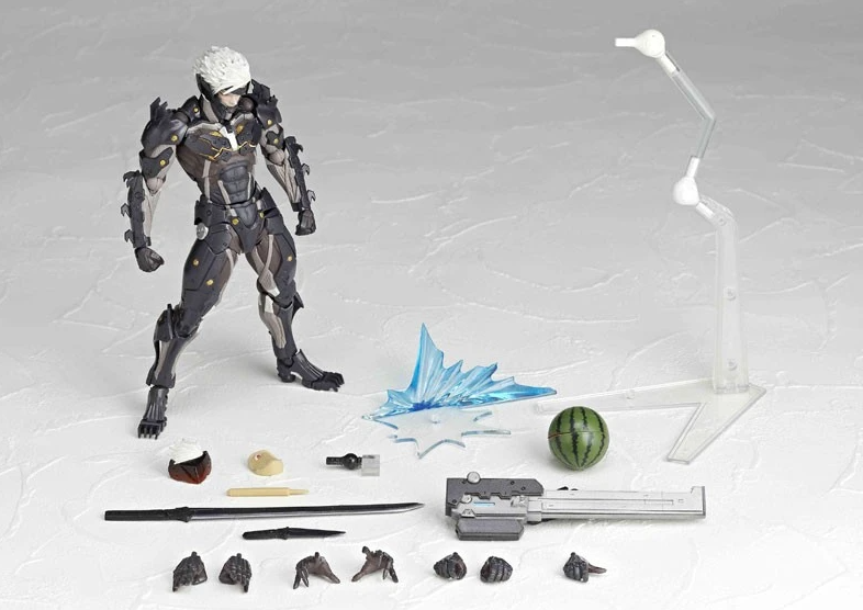 Revoltech Yamaguchi 140 Raiden Metal Gear Rising
