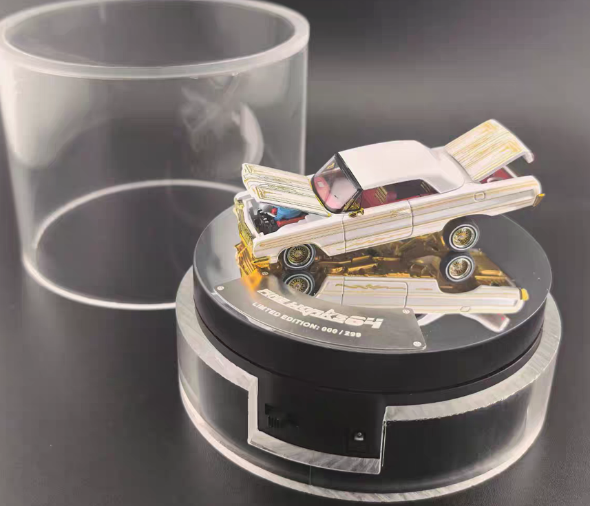 Fine Works 1/64 Chevy Impala Lowrider White & Gold Hopping Edition