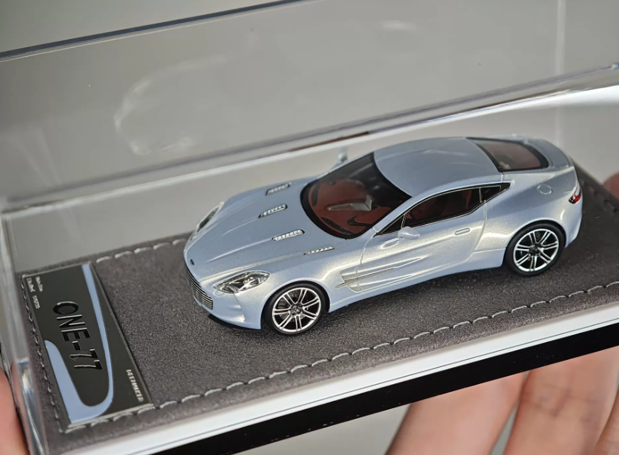 Deep Maker 1/64 Aston Martin One-77 Mako Blue Model