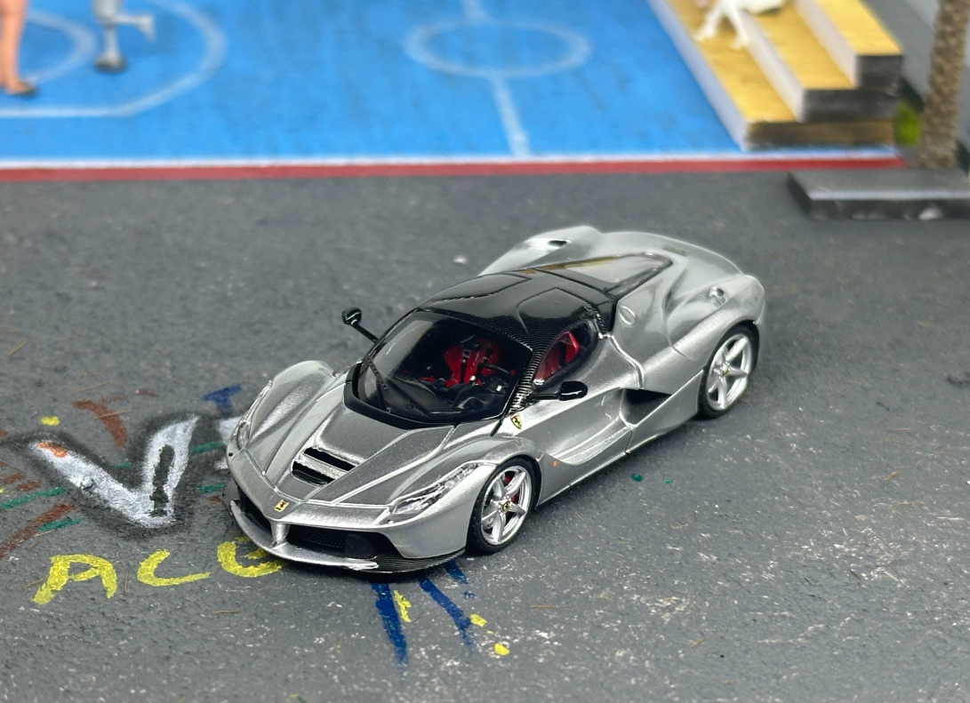 Street Buster 1/64 Ferrari LaFerrari Silver