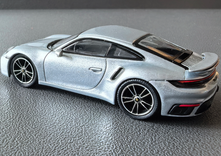 MINI GT 354 Porsche 911 Turbo S GT Silver Metallic Boxed 1/64
