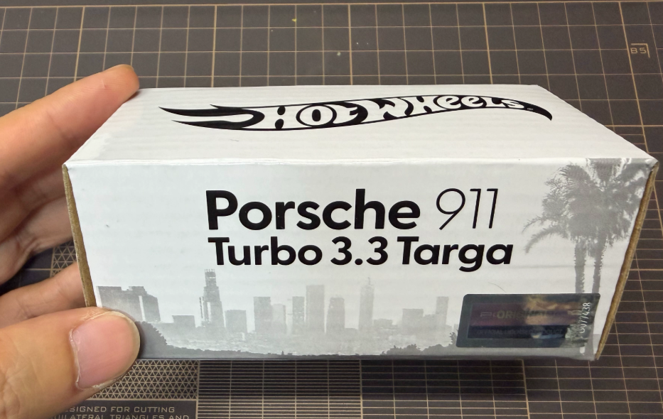 Hot Wheels RLC 88 Porsche 911 Turbo 3.3 Targa Copper 1/64 Diecast
