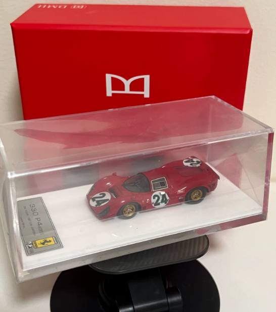 DMH 1/64 Ferrari 330 P4 #24 1967 Daytona 24H Diecast Model