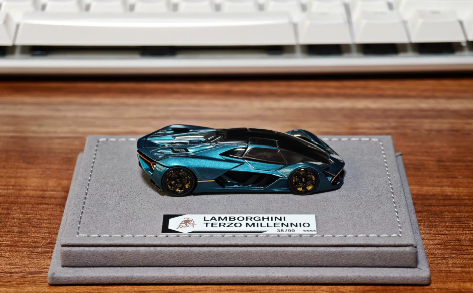Pantheon Model 1/64 Lamborghini Terzo Millennio Anniversary Blue
