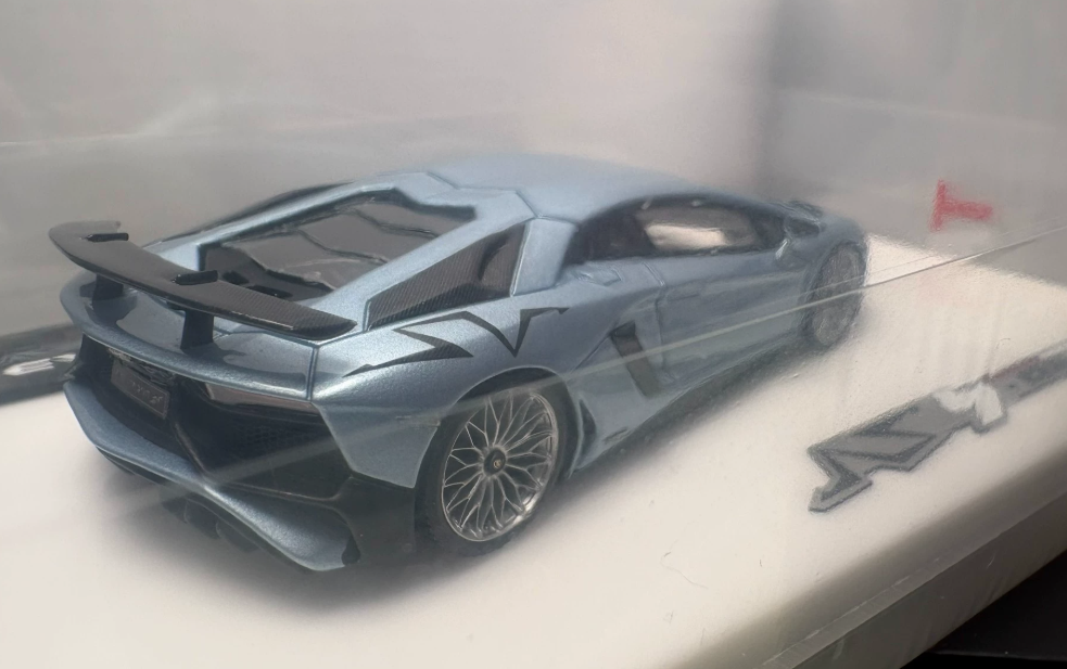 Tardis 1/64 Lamborghini Aventador LP750-4 SV Clear Water Blue