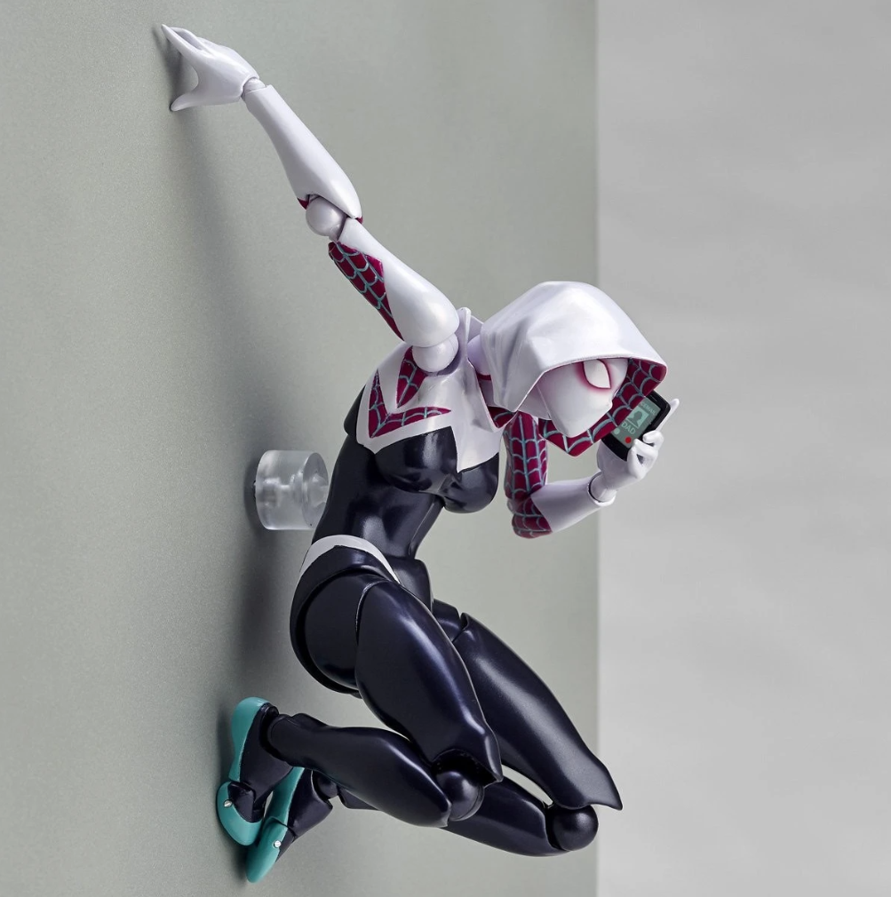 Kaiyodo Revoltech Amazing Yamaguchi Spider-Gwen