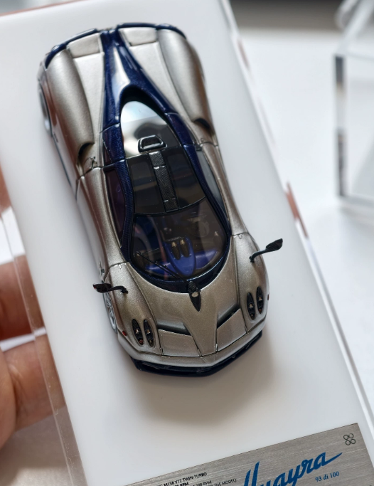 WAM 1/64 Pagani Huayra Coupe Silver Blue Carbon