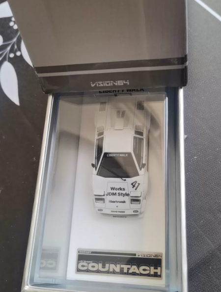 VISION64 1/64 LB-WORKS Lamborghini Countach LP500 White