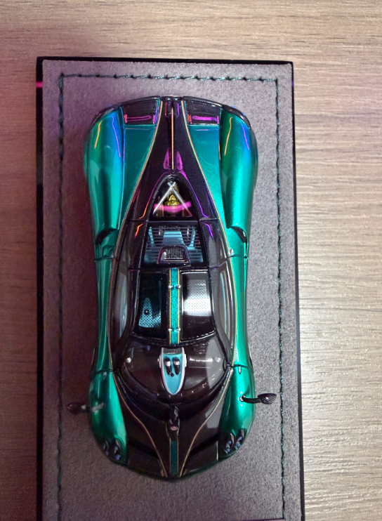 Sakura Model 1/64 Pagani Huayra Dinastia Metallic Green Limited 50