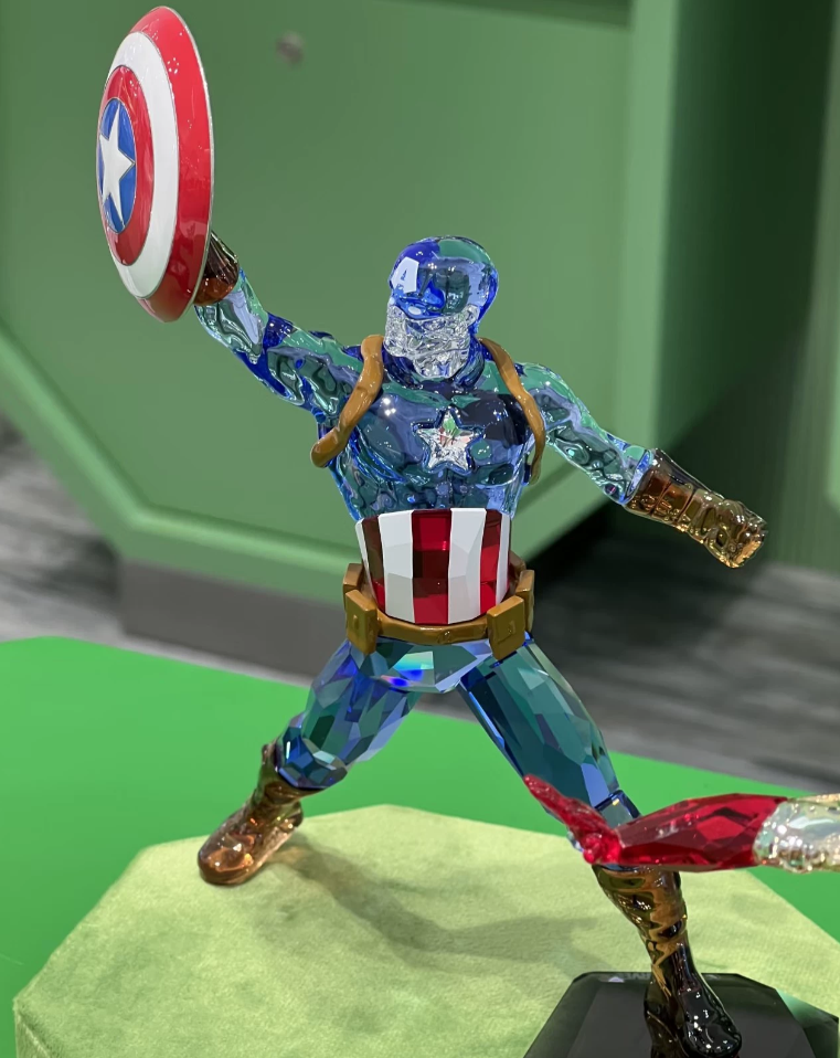 Swarovski Marvel Captain America Crystal Figurine 5676135 Collectible