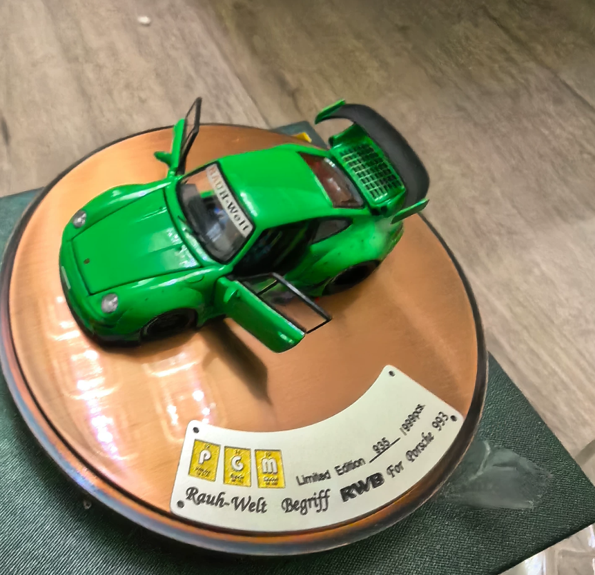 PGM 1/64 RWB Porsche 993 Rough Rhythm Green Limited 999