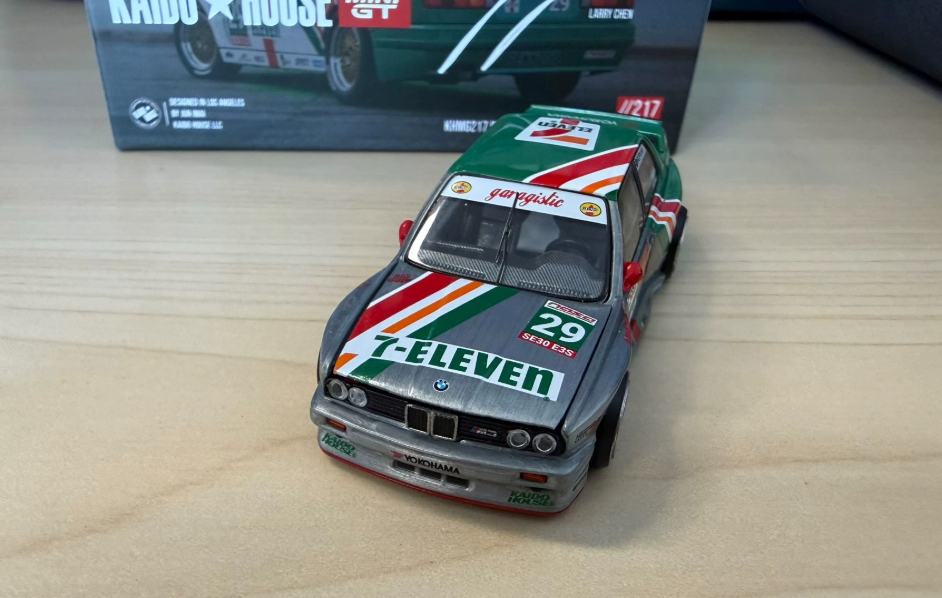 Kaido House MINI GT 1/64 BMW M3 7-Eleven Larry Chen V1 US Clear Chase