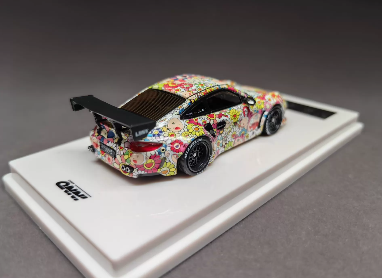 INNO 1:64 Porsche 997 LBWK Sunflower Livery Model