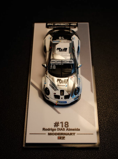 MODERNART 1/64 Porsche 911 GT3 Cup 18 Special Edition