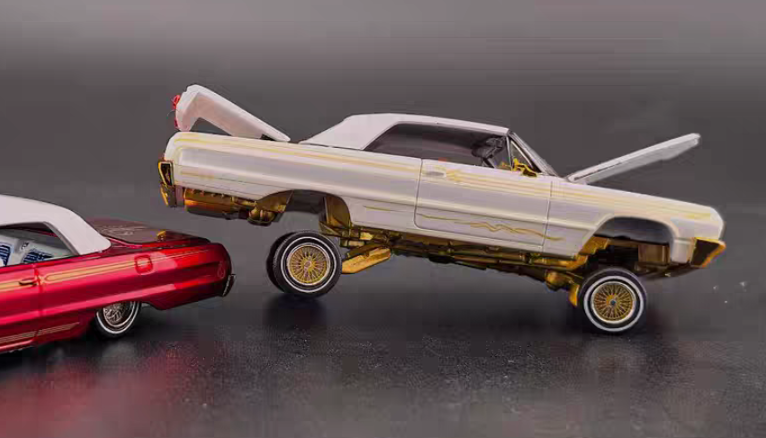 Fine Works 1/64 Chevy Impala Lowrider White & Gold Hopping Edition
