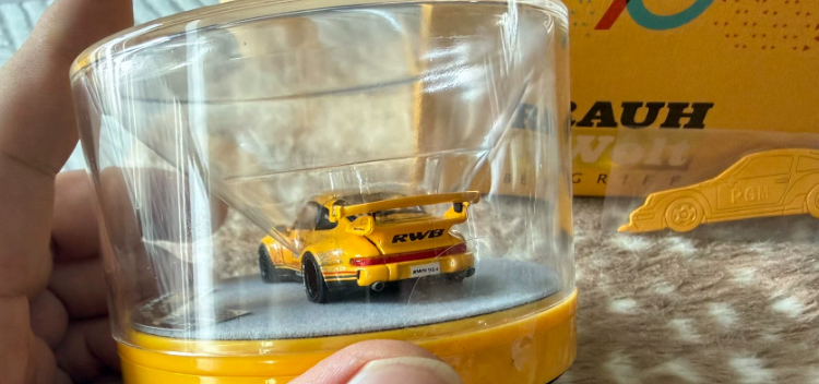 PGM 1/64 RWB Porsche 964 70th Anniversary Limited