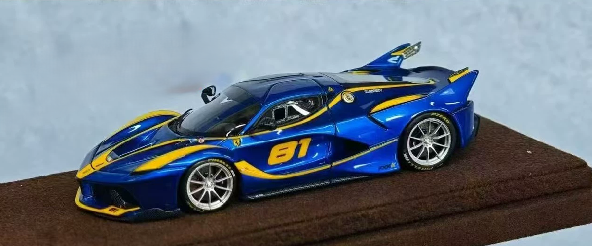 Ultimax Realm 1/64 Ferrari FXX-K Blue No.81