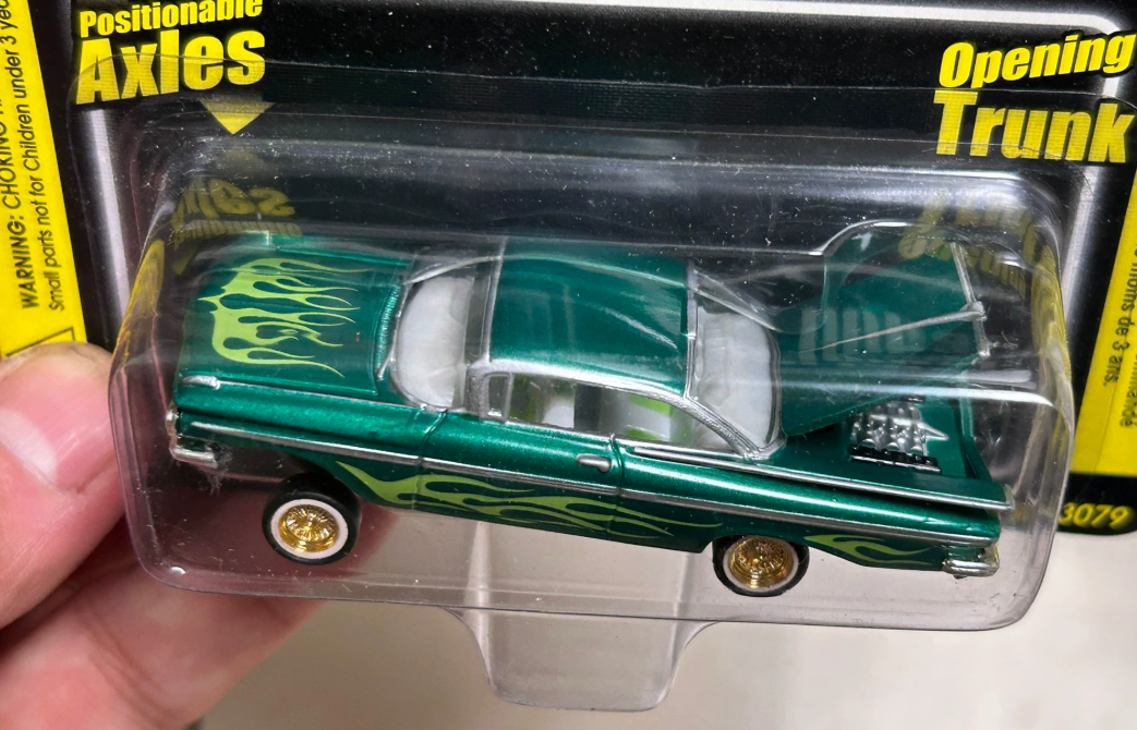 Revell 1/64 '59 Chevy Impala Lowrider Green Flame Diecast Model