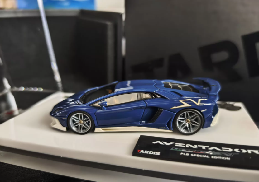 TARDIS 1/64 Lamborghini Aventador LP750-4 SV PLB Special Neptune Blue