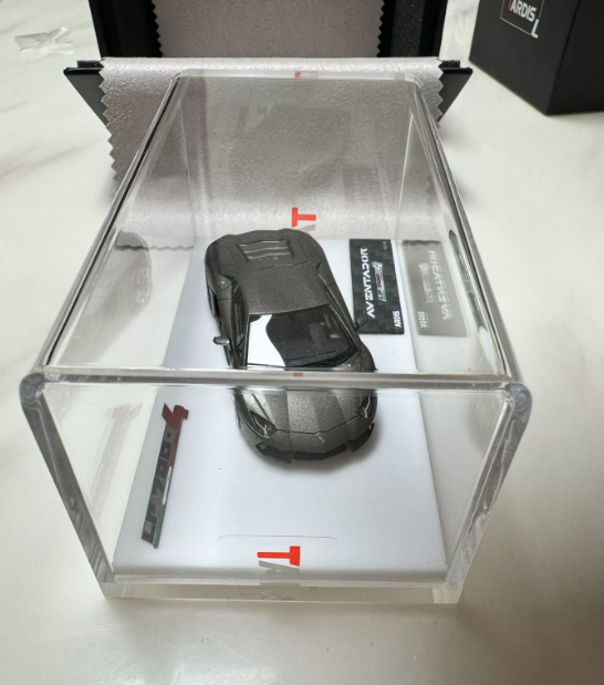 Tardis 1/64 Lamborghini Aventador LP700-4 Quicksand Grey Model