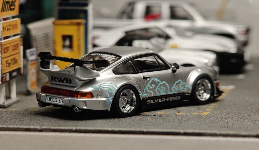 MOTORHELIX 1/64 Porsche 911 964 RWB Silver-Fenix Shenzhen Show